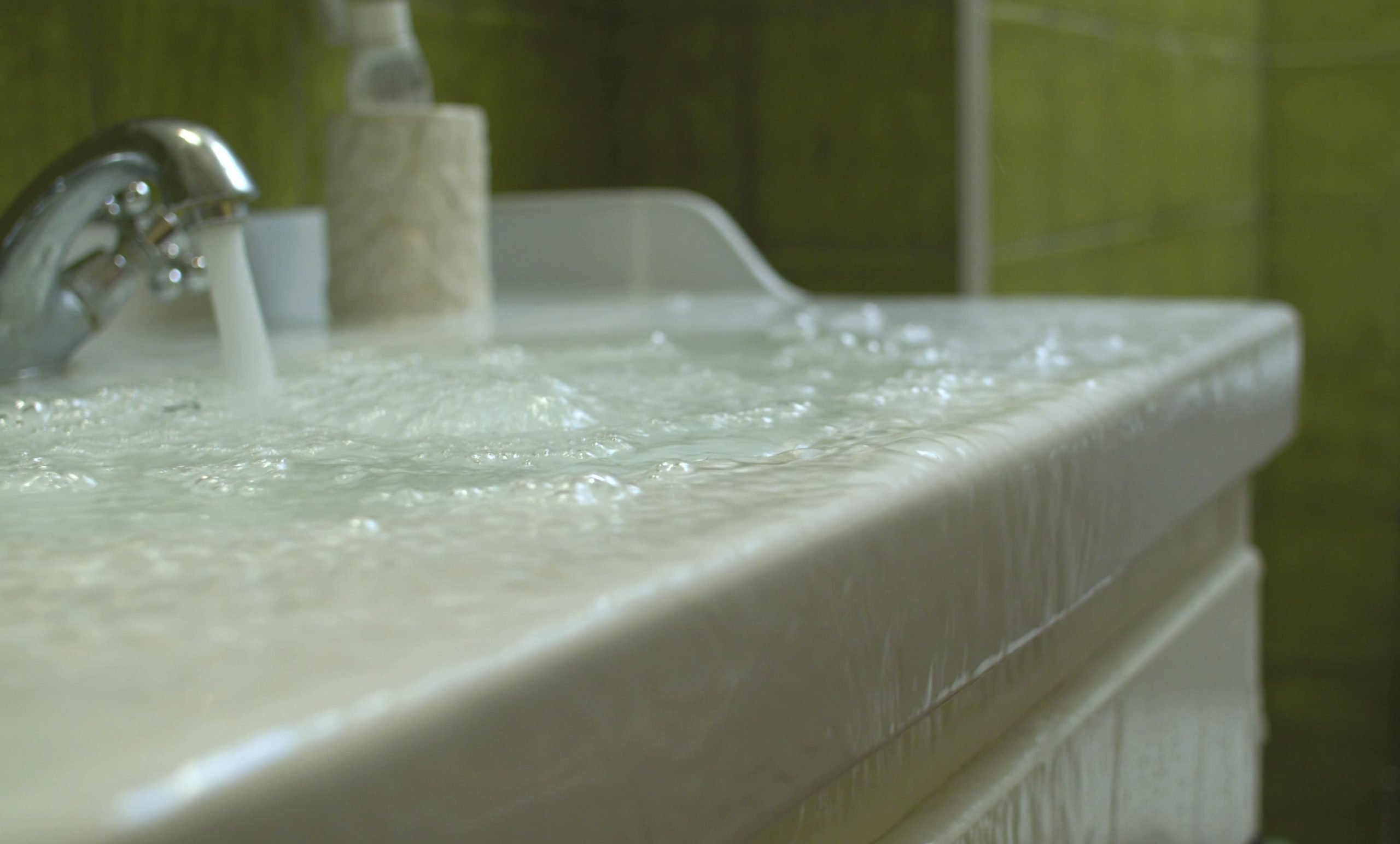 Signs of Bathroom Water Damage
